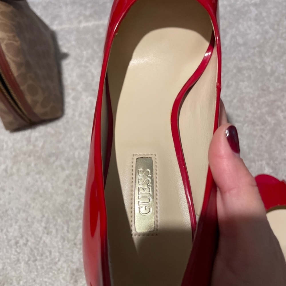 Red Guess Heels - Picture 5 of 5